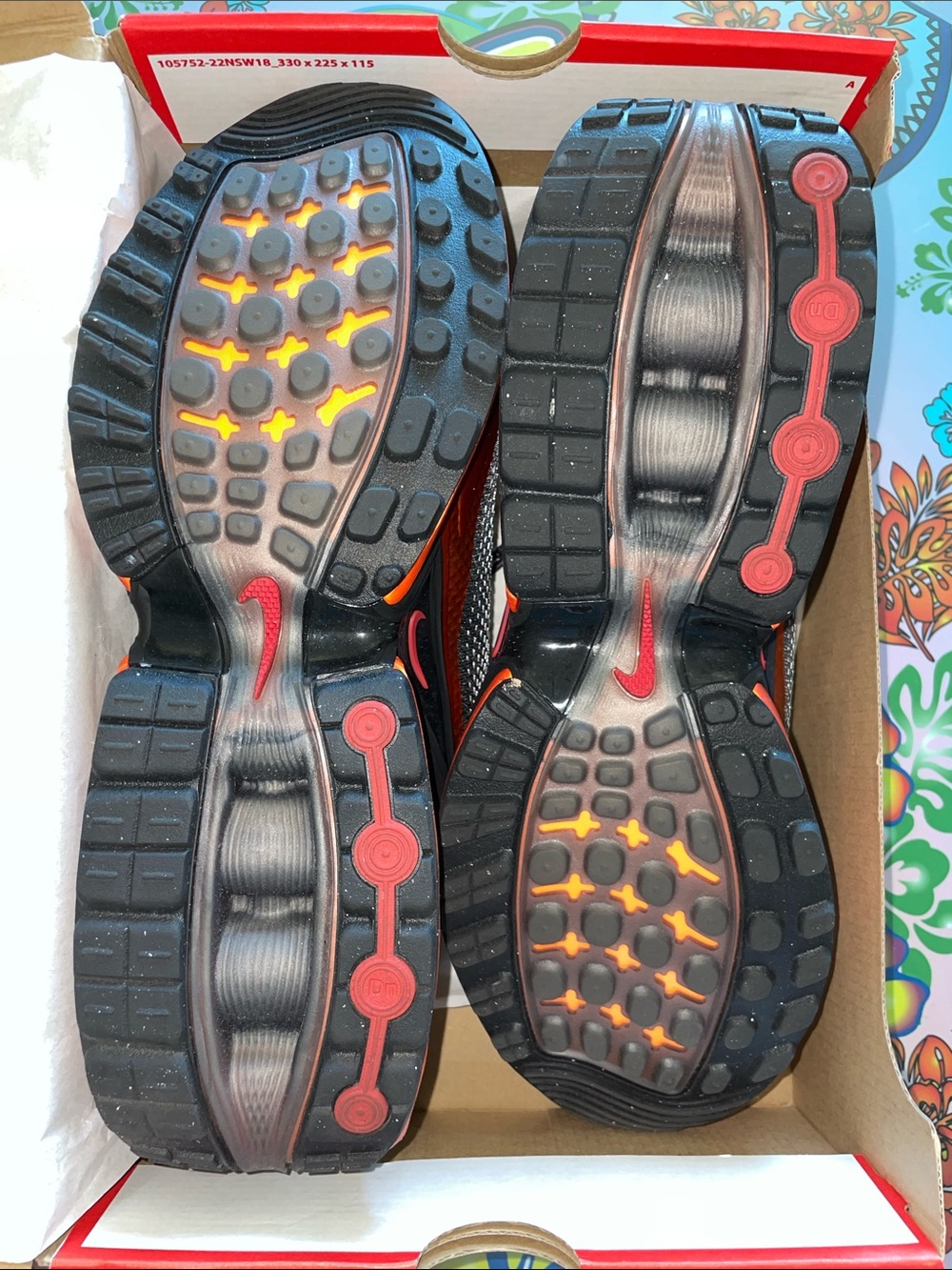Nike Air Max DN QS - Picture 4 of 8